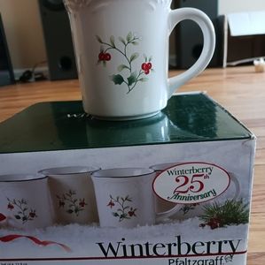 Pfaltzgraff Winterberry Collection